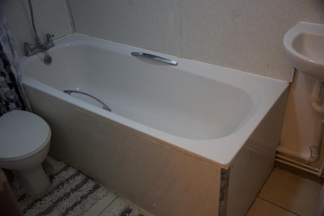 Budget Canterbury Apartment Εξωτερικό φωτογραφία