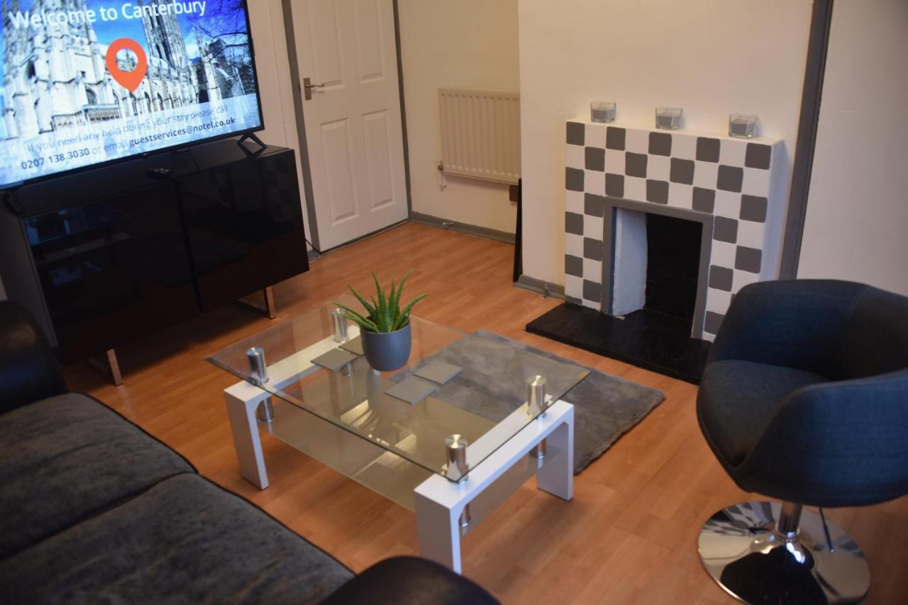 Budget Canterbury Apartment Εξωτερικό φωτογραφία